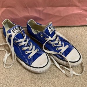 Size 7–Chuck Taylors